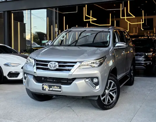 TOYOTA HILUX SW4 2.8 SRX 4X4 16V TURBO INTERCOOLER DIESEL 4P AUTOMÁTICO