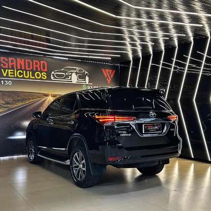 TOYOTA-HILUX SW4-2019