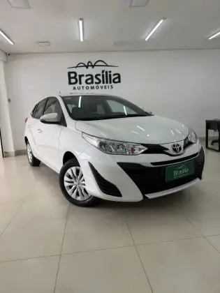 TOYOTA YARIS 1.3 16V FLEX XL LIVE MANUAL TOYOTA YARIS 1.3 16V FLEX XL LIVE MANUAL