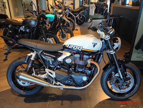 TRIUMPH SPEED TWIN 