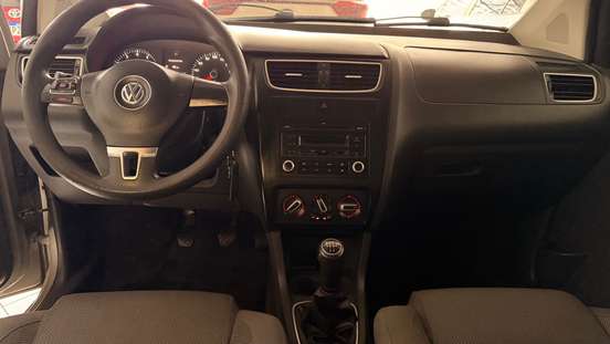 VOLKSWAGEN-FOX-2011