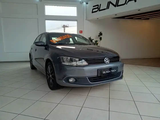 VOLKSWAGEN JETTA 2.0 TSI HIGHLINE 211CV GASOLINA 4P TIPTRONIC