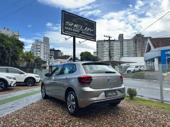 VOLKSWAGEN POLO 1.0 200 TSI COMFORTLINE AUTOMÁTICO