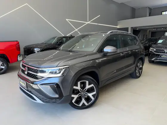 VOLKSWAGEN TAOS 1.4 250 TSI TOTAL FLEX HIGHLINE AUTOMÁTICO