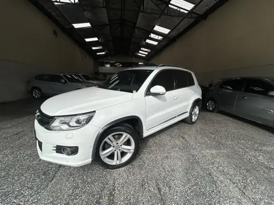 VOLKSWAGEN TIGUAN 2.0 TSI R-LINE 16V TURBO GASOLINA 4P TIPTRONIC
