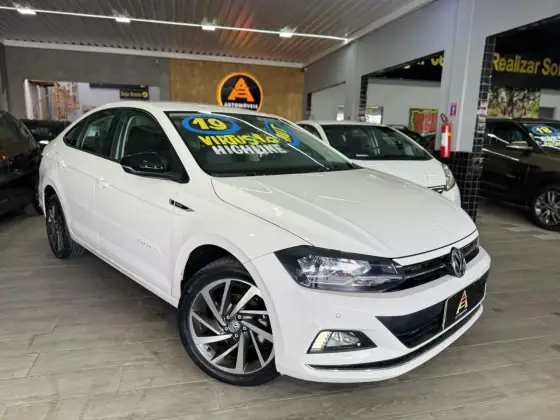 VOLKSWAGEN VIRTUS 1.0 200 TSI HIGHLINE AUTOMÁTICO