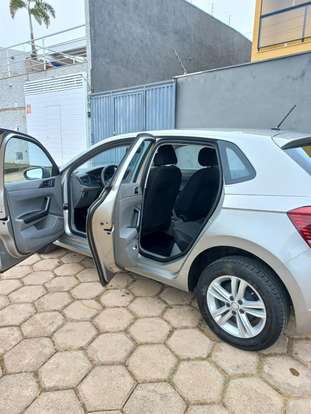 VOLKSWAGEN-POLO-2018