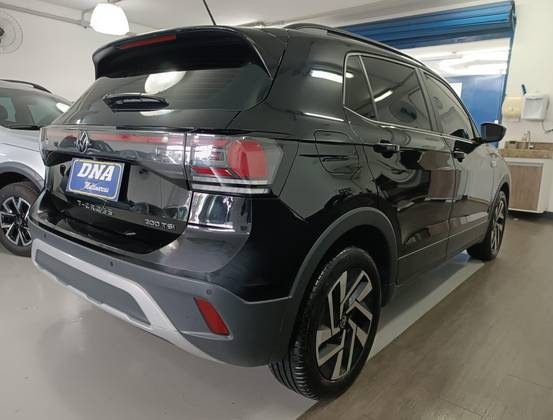 /en/city/cate-car-used-car/volkswagen-t-cross-2025-1-0-200-tsi-total-flex-comfortline-automatic-48189949407724544/-4
