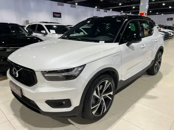 VOLVO XC40 1.5 T5 RECHARGE R-DESIGN GEARTRONIC VOLVO XC40 1.5 T5 RECHARGE R-DESIGN GEARTRONIC