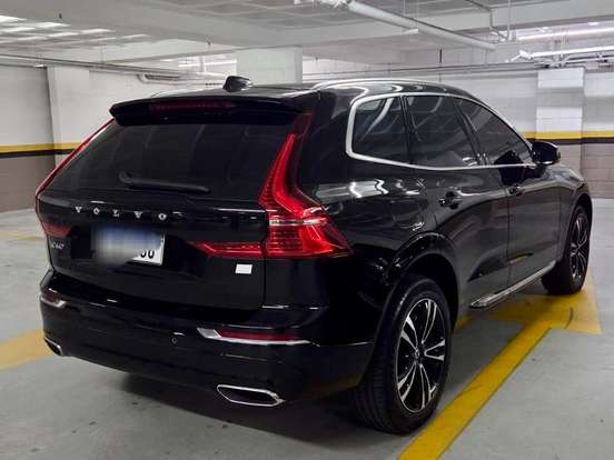 VOLVO-XC60-2021