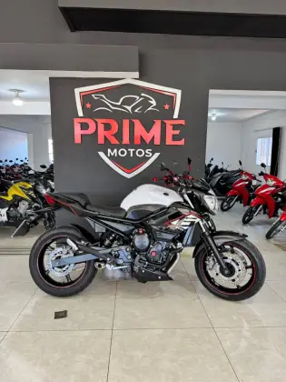 YAMAHA XJ6 N 