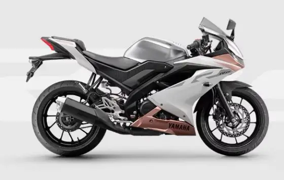 YAMAHA YZF R15 