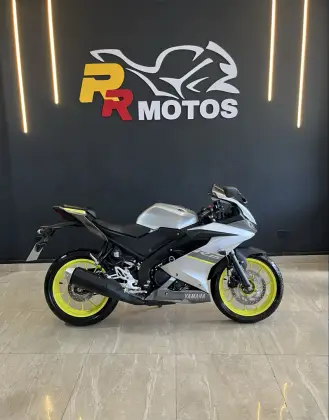 YAMAHA YZF R15 