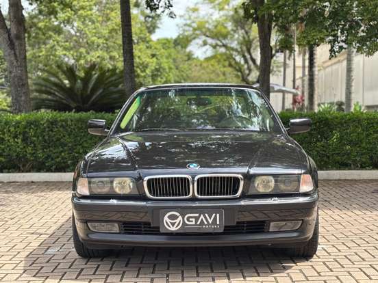 BMW-750i-1998