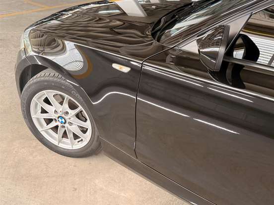 BMW-118i-2.0 UE71 16V GASOLINA 4P AUTOMÁTICO BMW-118i-2010