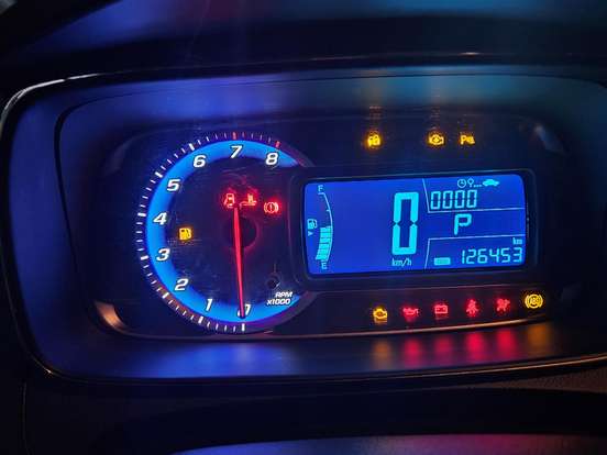 CHEVROLET-TRACKER-2015