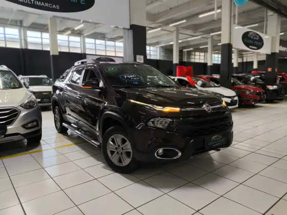 FIAT TORO 1.8 16V EVO FLEX FREEDOM AT6 FIAT TORO 1.8 16V EVO FLEX FREEDOM AT6