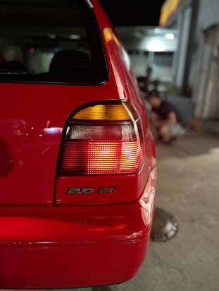 VOLKSWAGEN-GOLF-1997