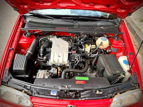 VOLKSWAGEN-GOLF-1997