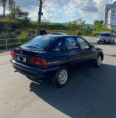 FORD-ESCORT-1999