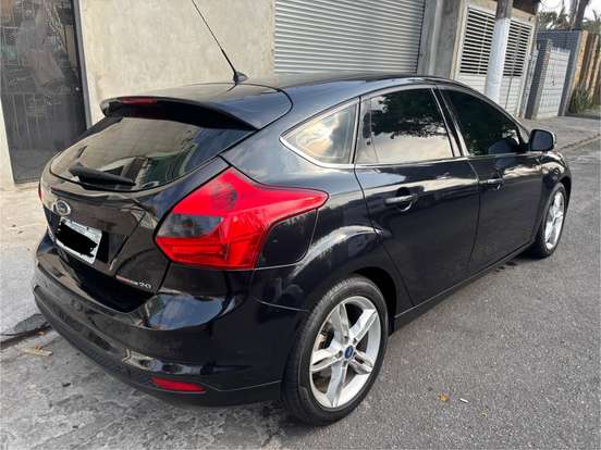 FORD-FOCUS-2.0 SE 16V FLEX 4P POWERSHIFT FORD-FOCUS-2014