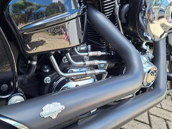 HARLEY-DAVIDSON-SOFTAIL BREAKOUT HARLEY-DAVIDSON-SOFTAIL BREAKOUT-2016