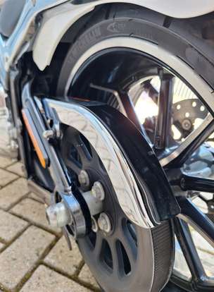 HARLEY-DAVIDSON-SOFTAIL BREAKOUT-2016
