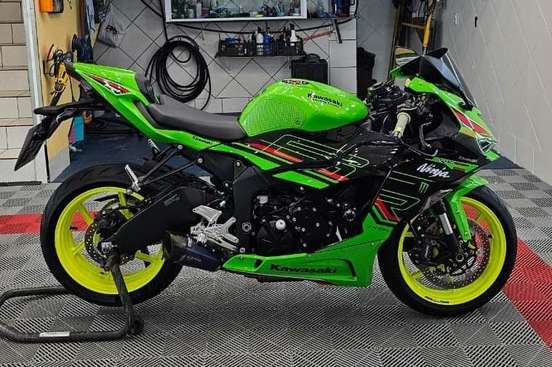KAWASAKI-NINJA ZX-6R KRT-2024