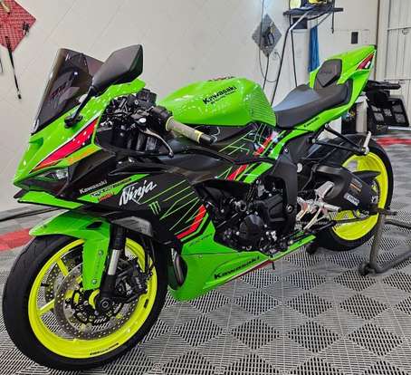 KAWASAKI-NINJA ZX-6R KRT-2024