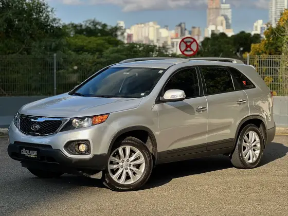 KIA SORENTO 2.4 EX2 4X2 16V GASOLINA 4P AUTOMÁTICO