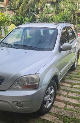 KIA-SORENTO-2008