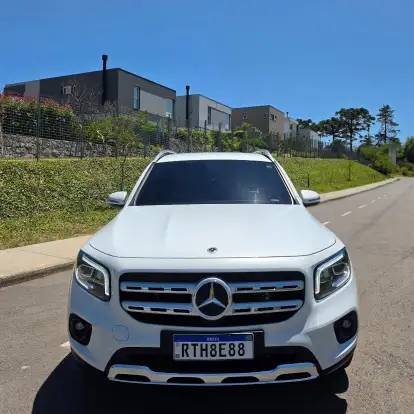 MERCEDES-BENZ-GLB 200-2021