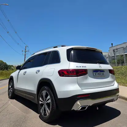 MERCEDES-BENZ-GLB 200-2021