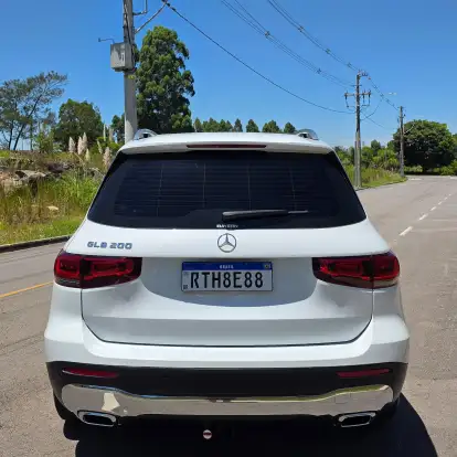 MERCEDES-BENZ-GLB 200-2021