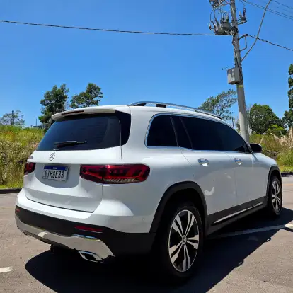 MERCEDES-BENZ-GLB 200-2021