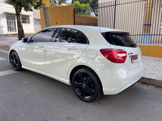 MERCEDES-BENZ-A 200-2015