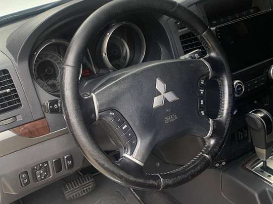 MITSUBISHI-PAJERO FULL-3.2 HPE 4X4 16V TURBO INTERCOOLER DIESEL 4P AUTOMÁTICO MITSUBISHI-PAJERO FULL-2014