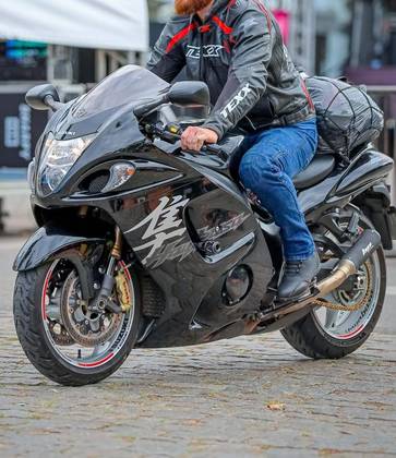 SUZUKI HAYABUSA GSX1300RA 