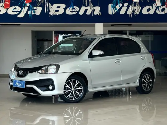 TOYOTA ETIOS 1.5 PLATINUM 16V FLEX 4P AUTOMÁTICO TOYOTA ETIOS 1.5 PLATINUM 16V FLEX 4P AUTOMÁTICO