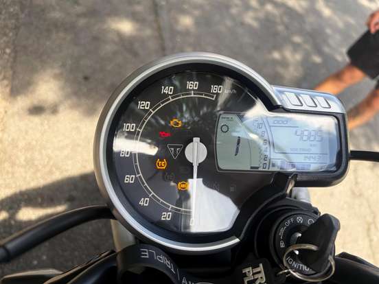 TRIUMPH-SCRAMBLER 400 X-2025