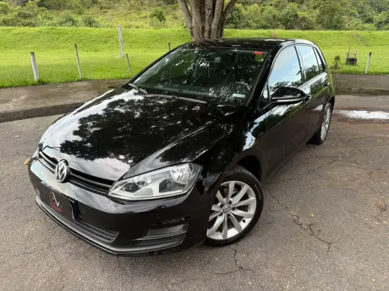 VOLKSWAGEN GOLF 1.6 MSI COMFORTLINE 16V TOTAL FLEX 4P MANUAL