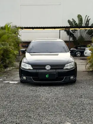 VOLKSWAGEN JETTA 2.0 COMFORTLINE FLEX 4P TIPTRONIC VOLKSWAGEN JETTA 2.0 COMFORTLINE FLEX 4P TIPTRONIC