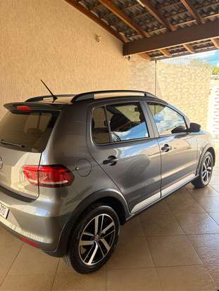 VOLKSWAGEN-FOX-2020