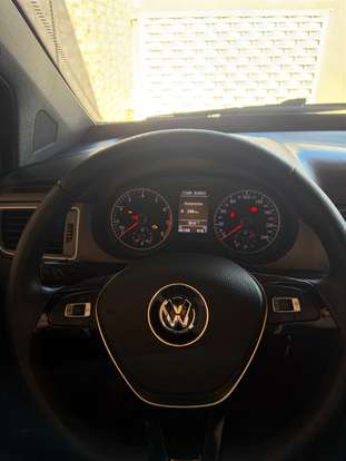 VOLKSWAGEN-FOX-2020