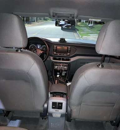 VOLKSWAGEN-T-CROSS-2019
