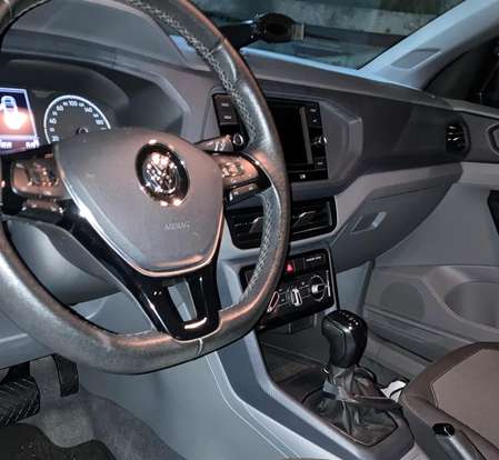 VOLKSWAGEN-T-CROSS-1.0 200 TSI TOTAL FLEX AUTOMÁTICO VOLKSWAGEN-T-CROSS-2019