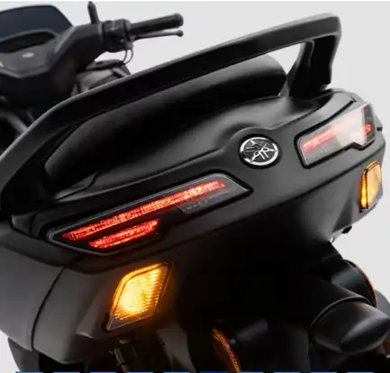 YAMAHA-NMAX CONNECTED 160 ABS-2025