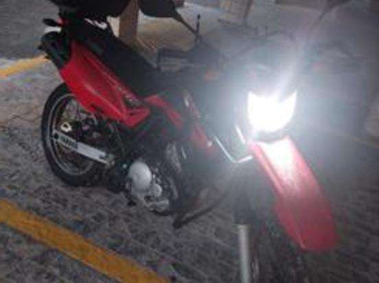 YAMAHA-XTZ 250 LANDER-2012