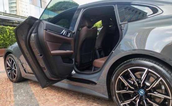 BMW-I4-2022