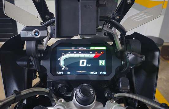 BMW-R 1250 GS PREMIUM TRIPLE BLACK BMW-R 1250 GS PREMIUM TRIPLE BLACK-2021
